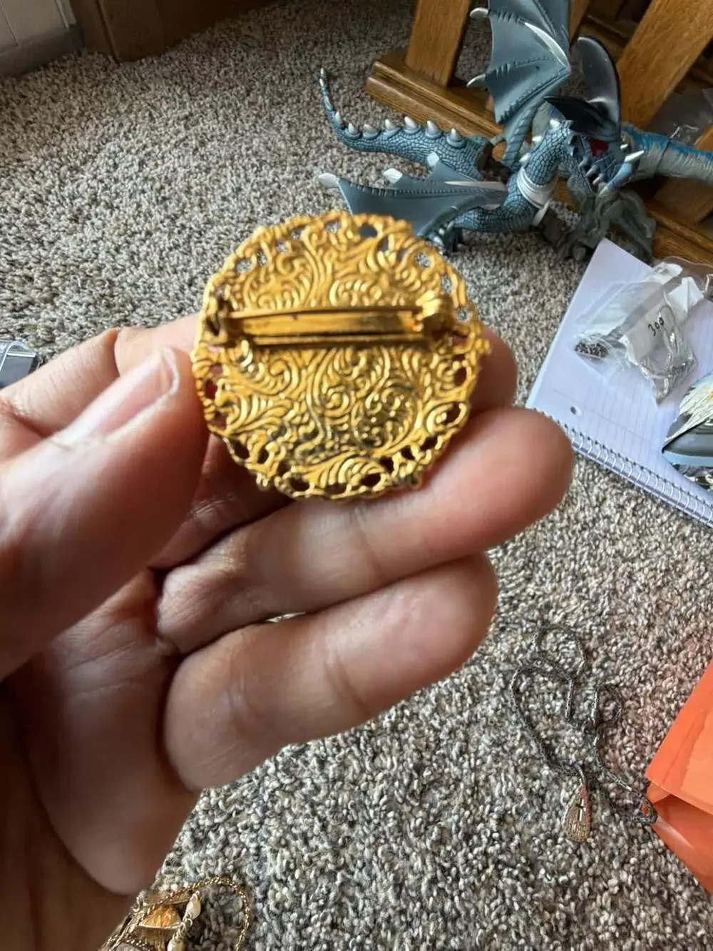 Unbranded vintage cameo